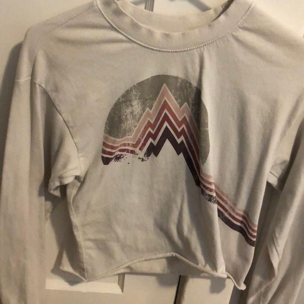 Tilly’s white long sleeve